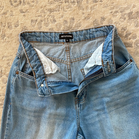 PrettyLittleThing mid-wash mom jeans. - Picture 3 of 4